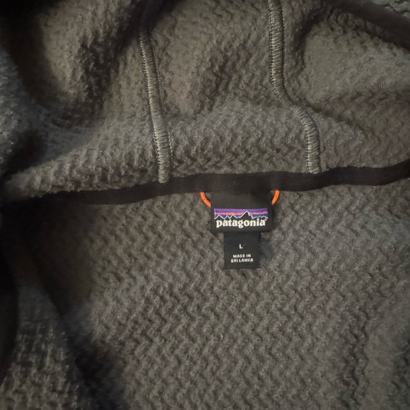 Patagonia Men's R1 Air Fleece Full Zip Hoody - Picture 3 of 4